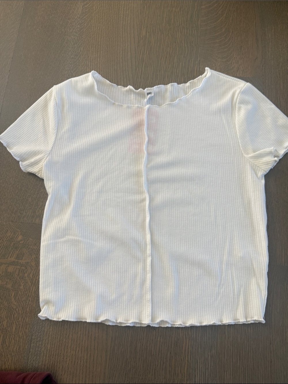 White ribbed tee